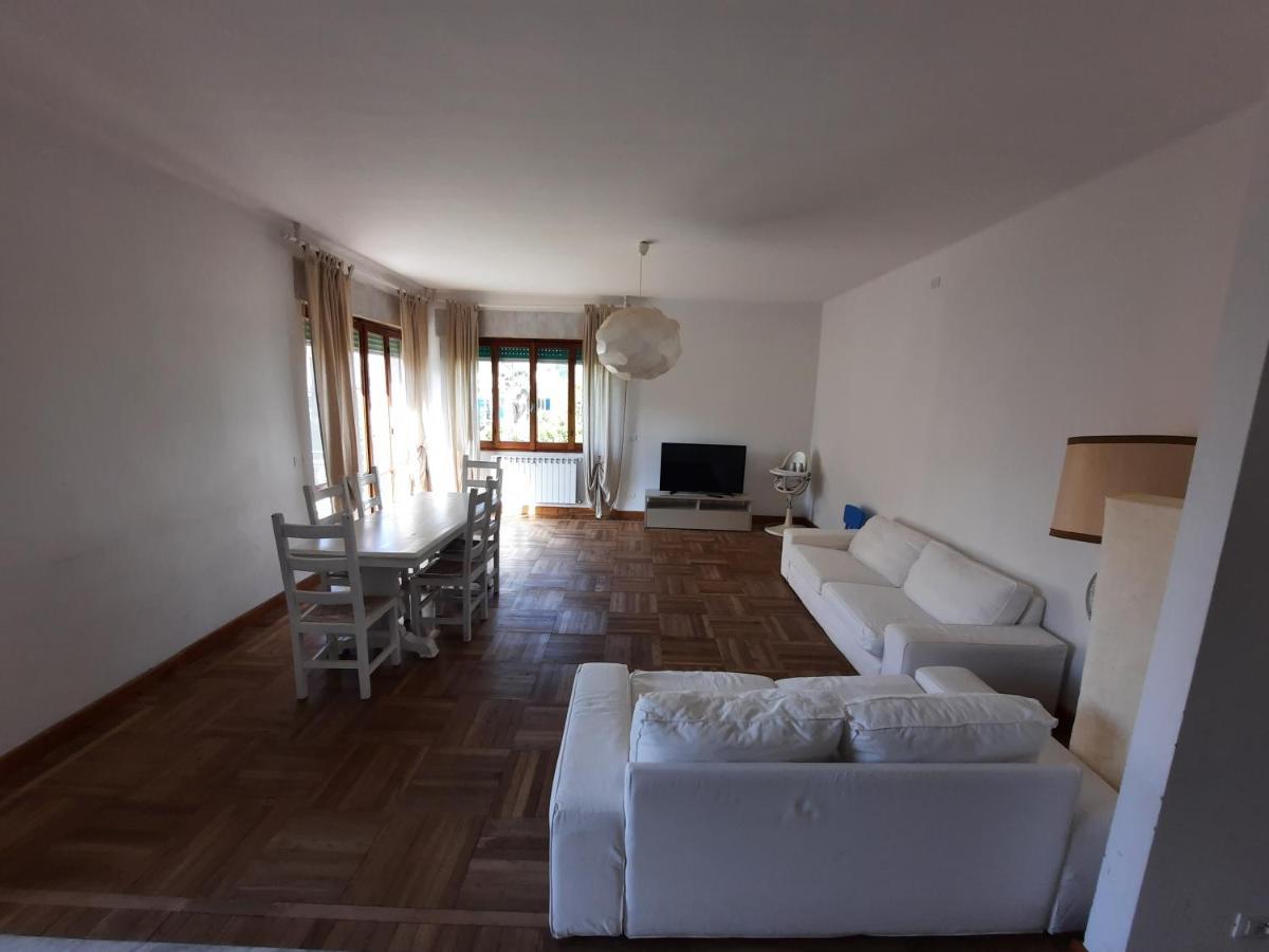 Casa Romeo Appartamento Con Posto Auto Finale Ligure Buitenkant foto