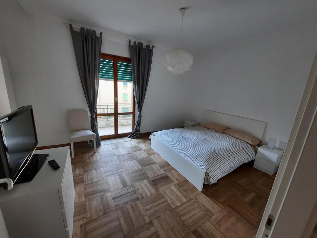 Casa Romeo Appartamento Con Posto Auto Finale Ligure Buitenkant foto