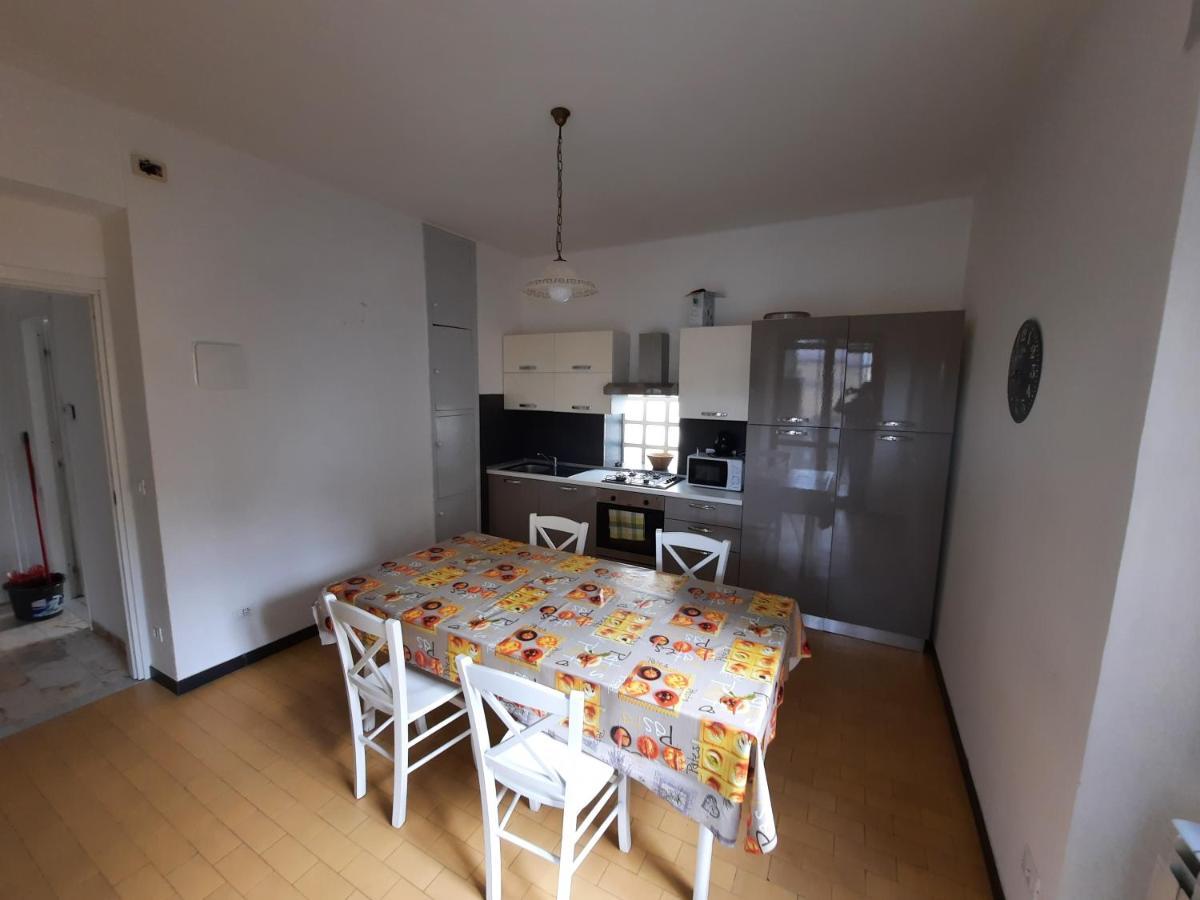 Casa Romeo Appartamento Con Posto Auto Finale Ligure Buitenkant foto