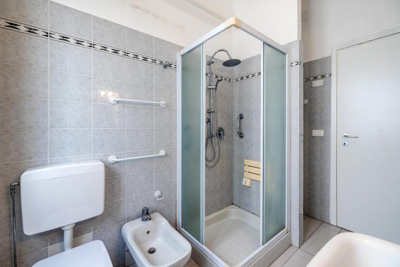 Casa Romeo Appartamento Con Posto Auto Finale Ligure Buitenkant foto